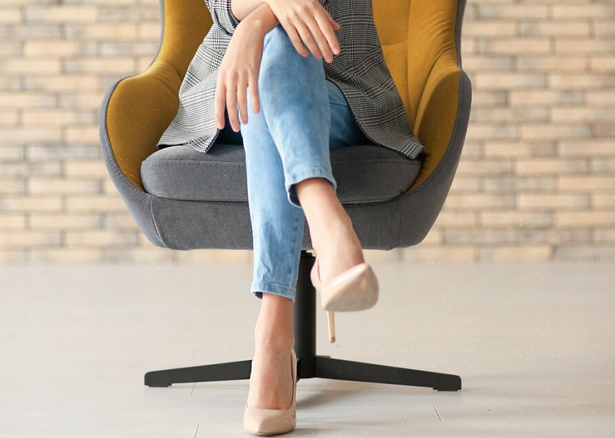 דרך נוספת לשפר את זרימת הדם ברגליים היא לשמור על הרגליים מורמות