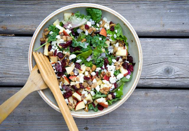 סלטים מלאי תזונה לאנשים שמתעמלים באופן קבוע