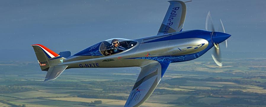 טיסת הגלישה הידועה הראשונה התרחשה במאה ה-9