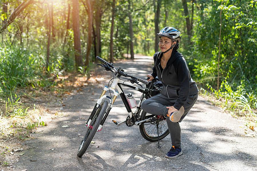היסודות של רכיבה על אופניים כוללים הכל מתוכנית אימונים נכונה ועד לסט של אביזרים וציוד