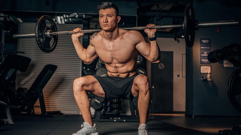 סקוואט הוא תרגיל שלעתים קרובות מהווה חלק מאימונים כמו קרוספיט וכושר