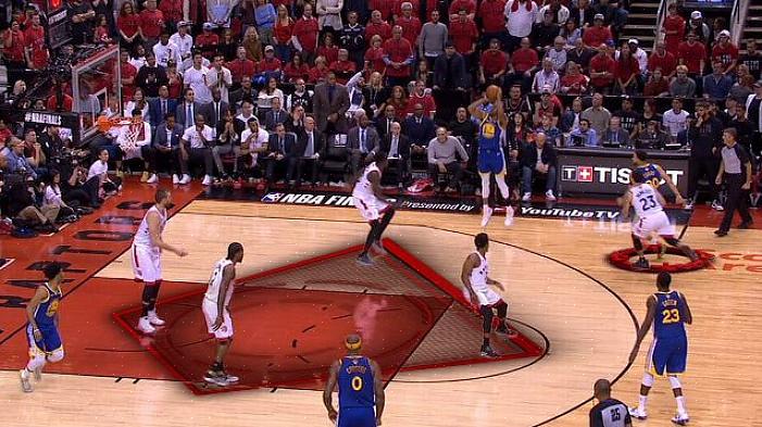 שחקנים גבוהים ואיטיים יותר יעילים יותר בהגנת אזור מאשר לשחק גבר מול גבר